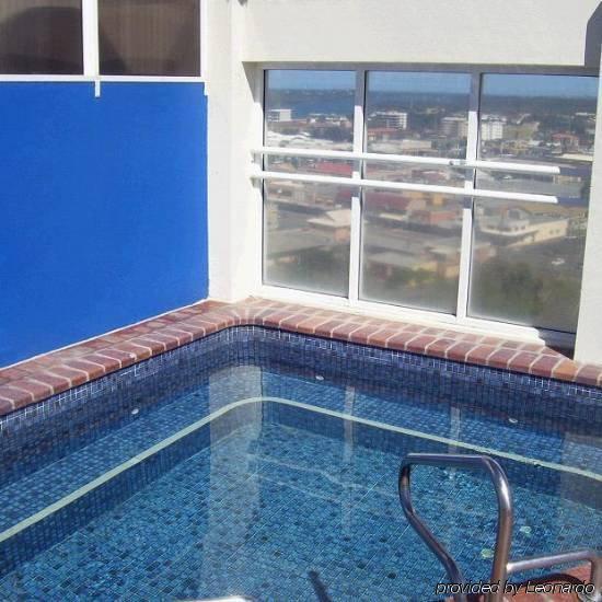 Beachcomber International Resort Coolangatta Exterior photo